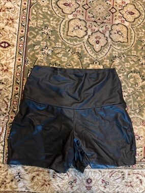 Windsor Black High-Rise Bike Shorts